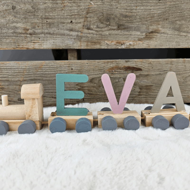 Houten letter naamtrein