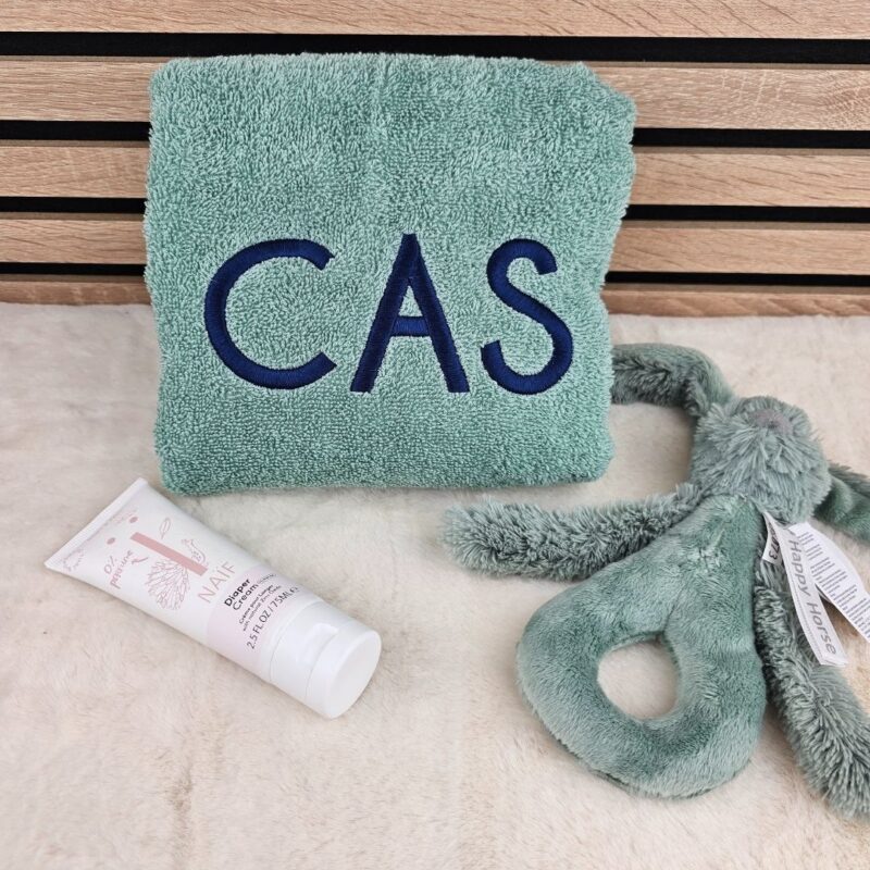 handdoek stonegreen met naam geborduurd