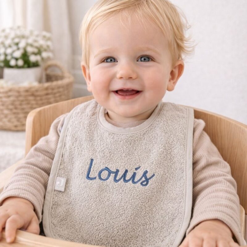 Jollein slab met naam geborduuurd