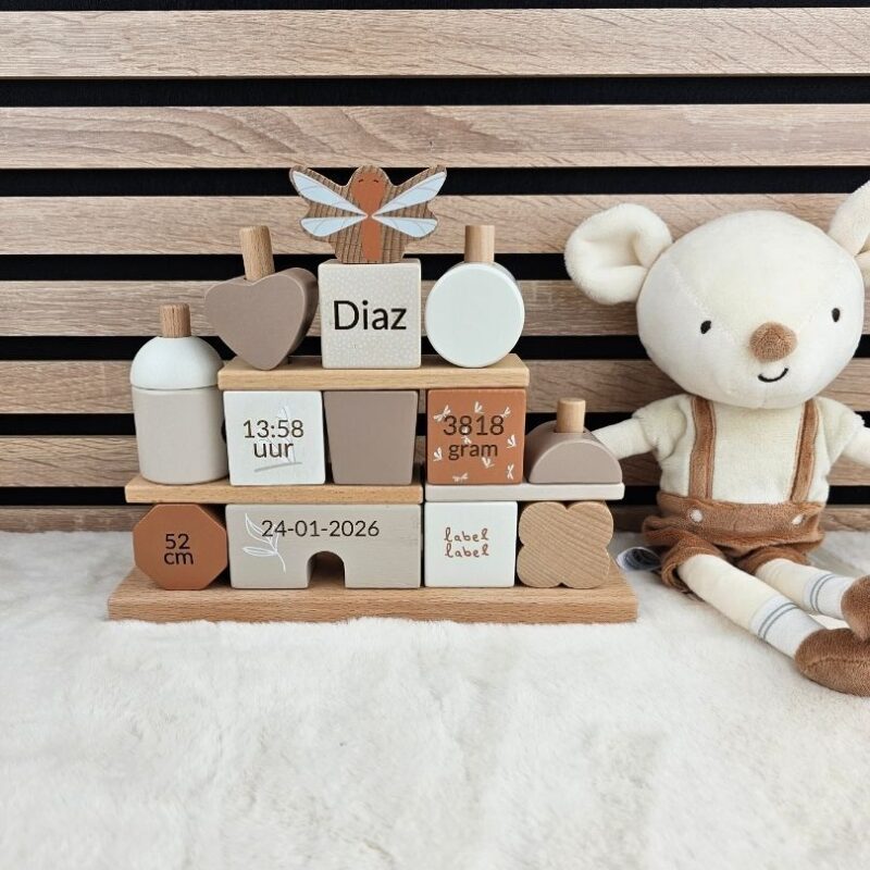 Label Label Stapelhuisje met naam met naam gegraveerd