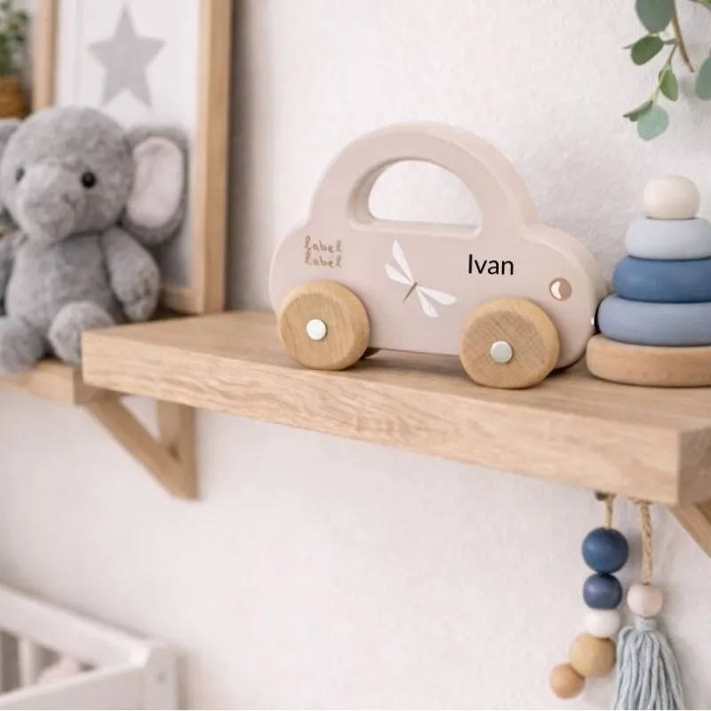 Houten auto met naam nougat