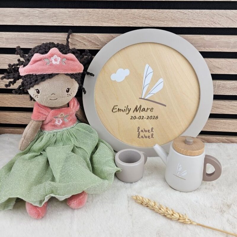 Theeservies Nougat met naam gegraveerd