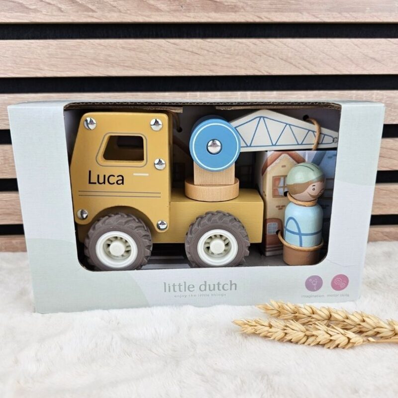 Little Dutch kraanwagen met naam gegraveerd