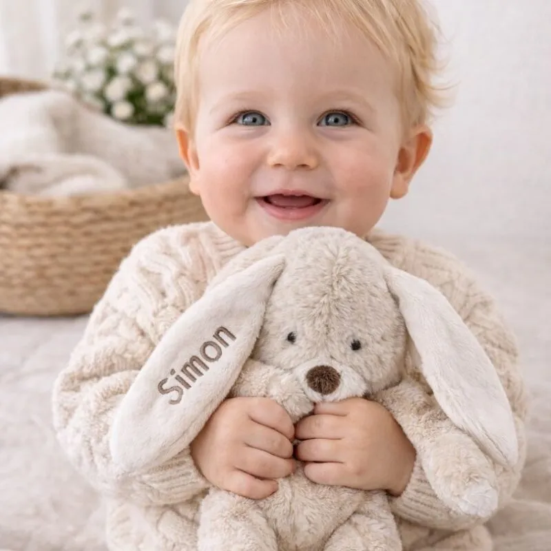knuffelkonijn met naam geborduurd