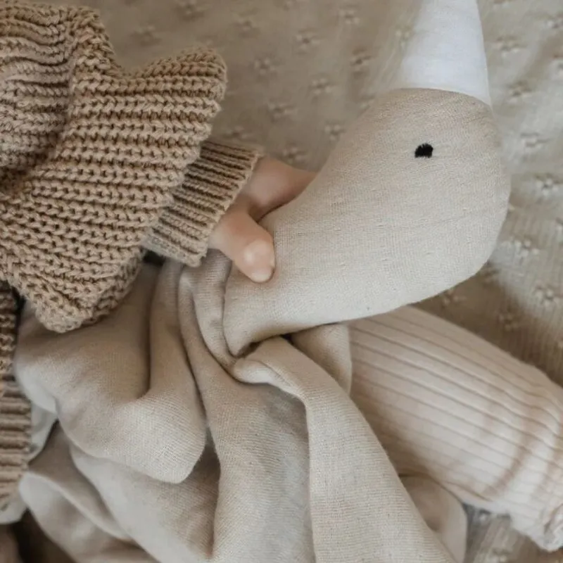 Cuddle Goose met naam erop geborduurd