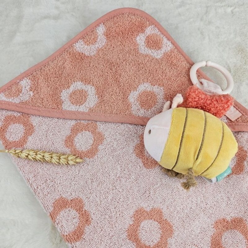 Badcape Jacquard flower met naam geborduurd